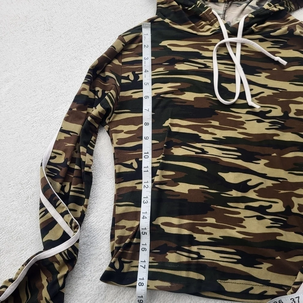 Roma Concept Crop Top Hoodie Long Sleeves Camo Women's Size XL - Picture 5 of 6